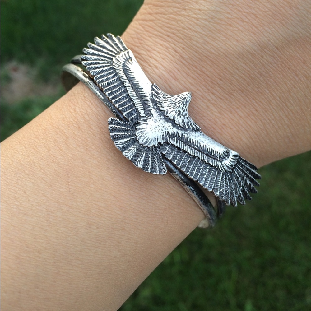 ✨Fabulous Etched Eagle Cuff Bracelet✨
